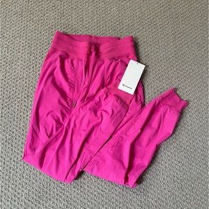 Lululemon BNWT Dance Studio Jogger